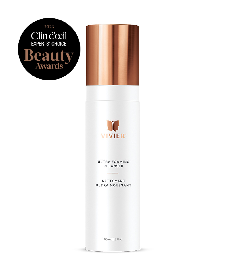 Vivier Ultra Foaming Cleanser bottle with 2023 Clin d'œil Beauty Award badge, enriched with Vitamin C for brightening and hydration.