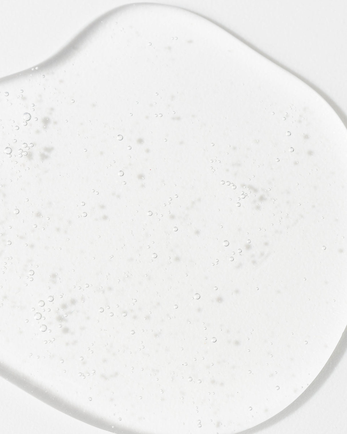 Close-up of clear gel texture for Vivier HEXAM® cleanser with antimicrobial Hexamidine, suitable for sensitive and acne-prone skin.