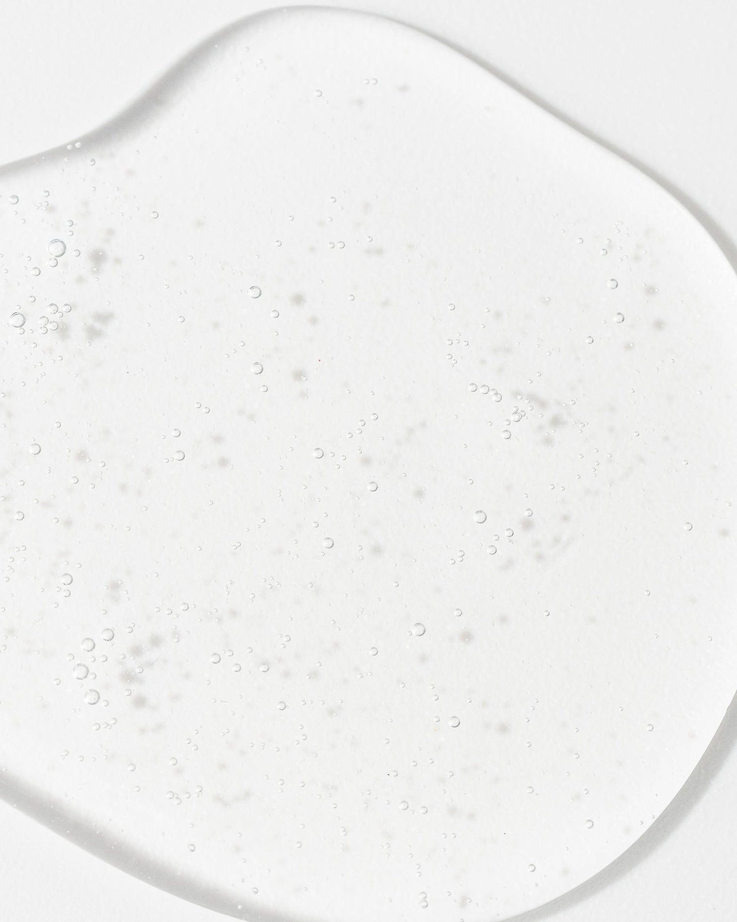 Close-up of clear gel texture for Vivier HEXAM® cleanser with antimicrobial Hexamidine, suitable for sensitive and acne-prone skin.
