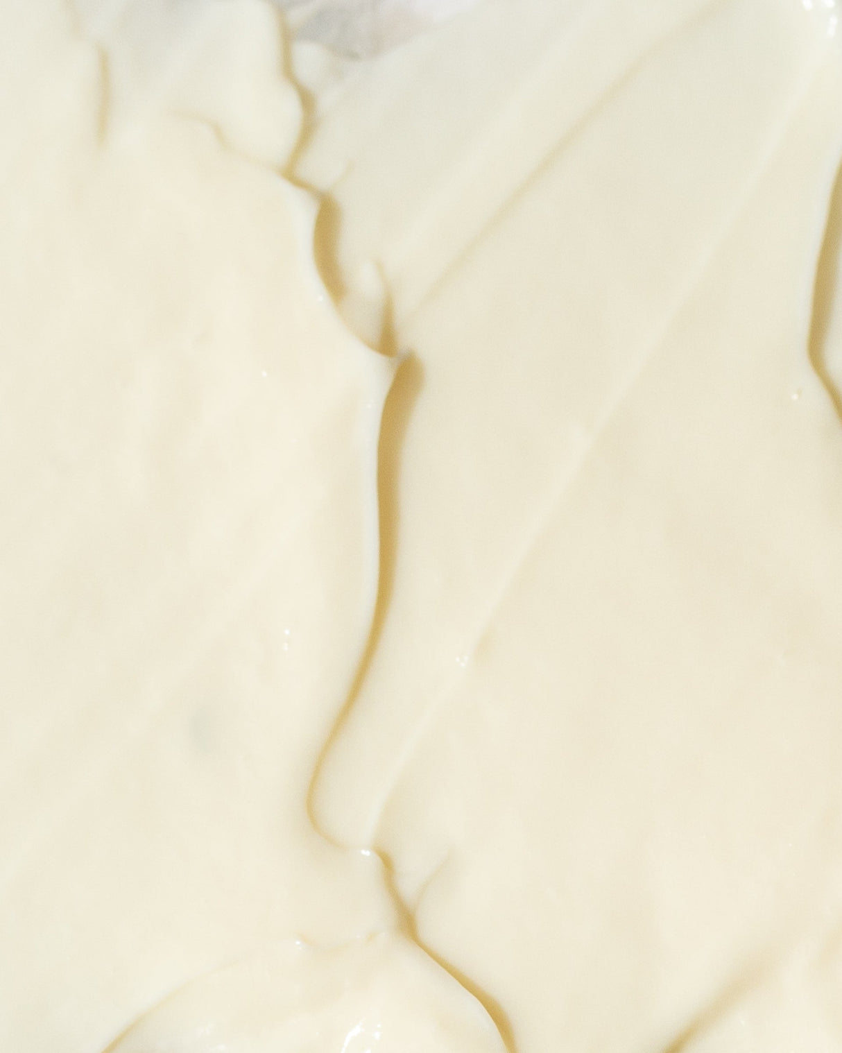 Close-up texture of Vivier Retinol 0.3% cream showing smooth, creamy consistency, highlighting gentle formulation with Poly-Pore® Technology.