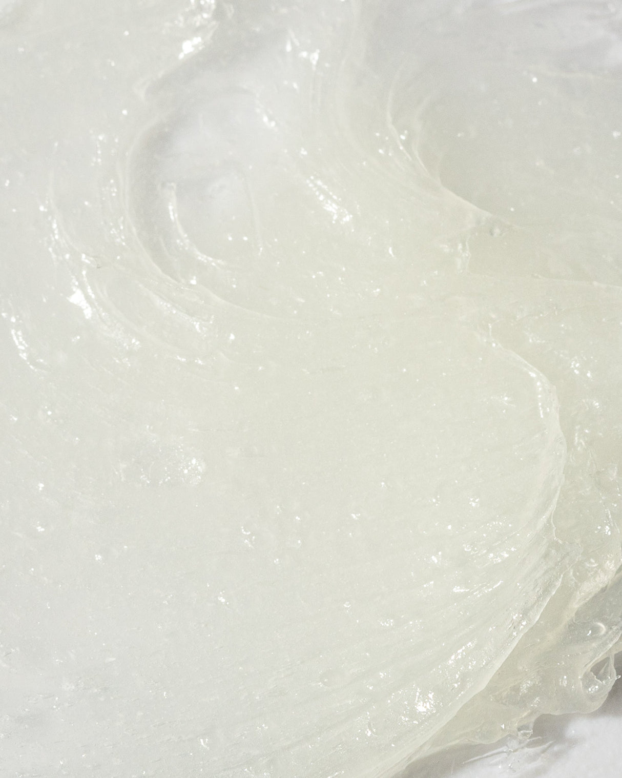 Close-up of Vivier V-STAT Advanced Repair Gel texture, ideal for scar treatment and post-procedure skin care.