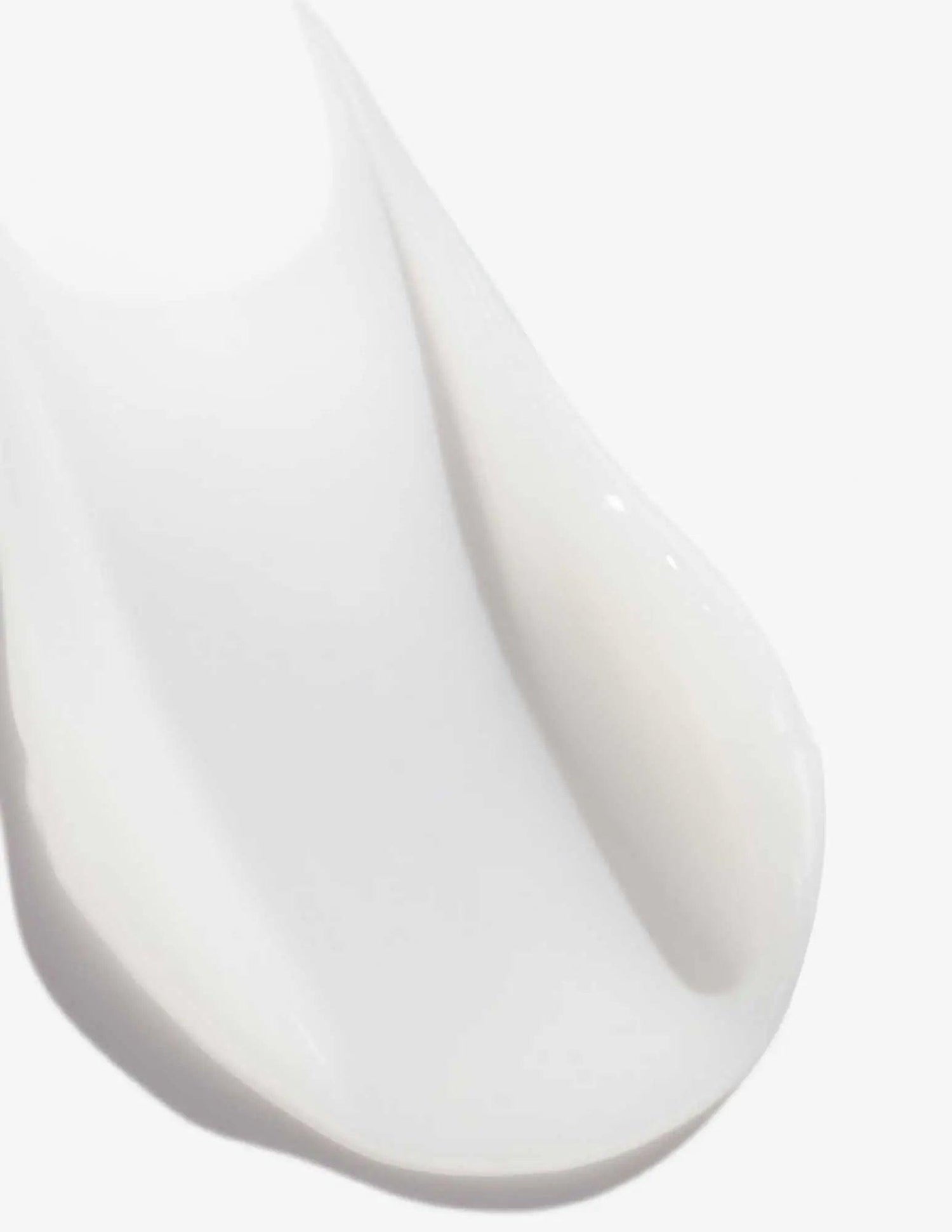 Texture of Acidic Perfecting Concentrate Leave-in Treatment, compatible with all hair types for enhanced health and shine.