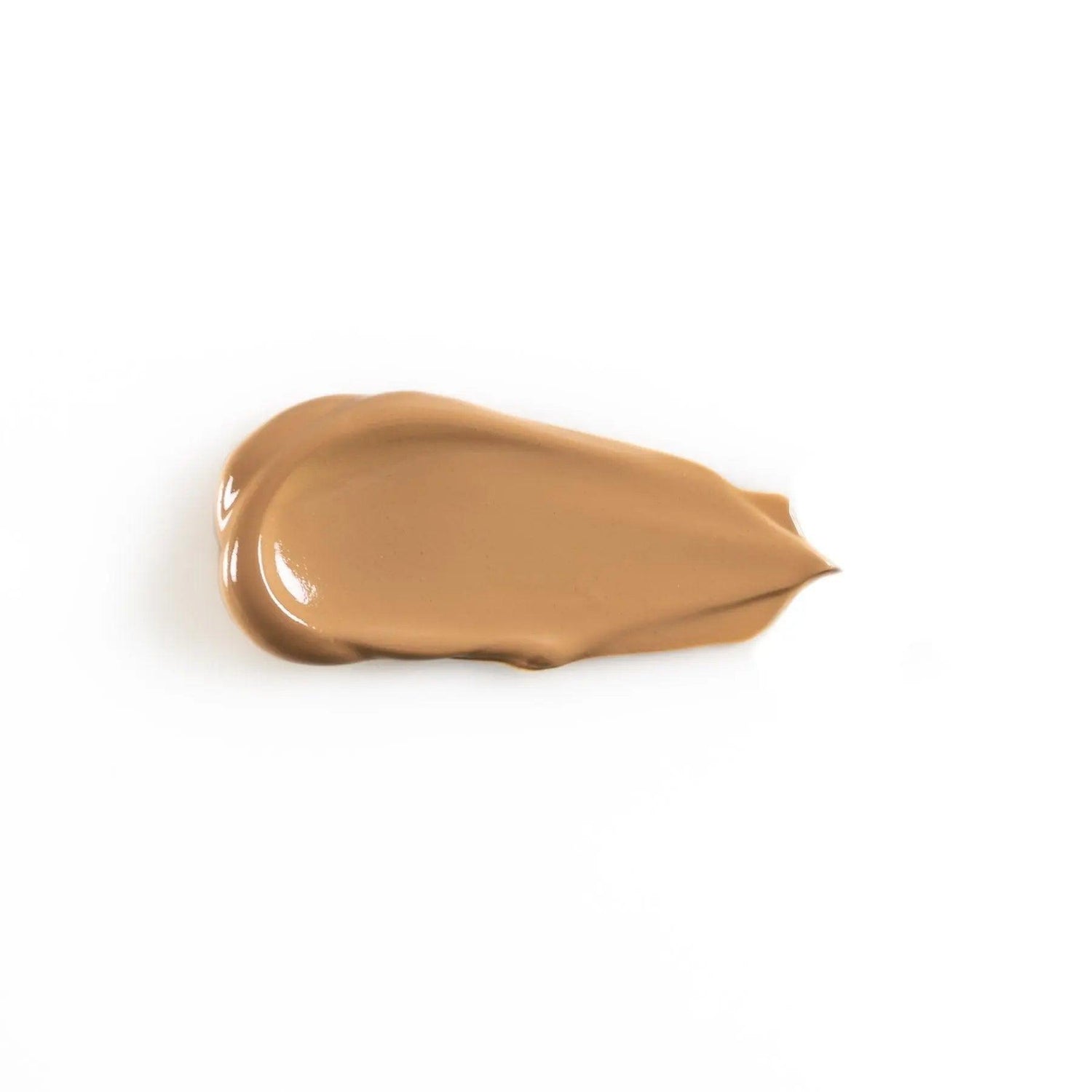 Swatch of Cc Cream Latte showing its smooth, poreless finish. Enriched with Aloe Vera and Hyaluronic Acid for hydration and soothing.