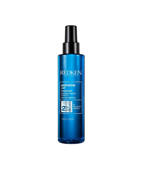 Redken Extreme Cat Treatment bottle for damaged hair, protein treatment for all hair types and textures, 200ml.