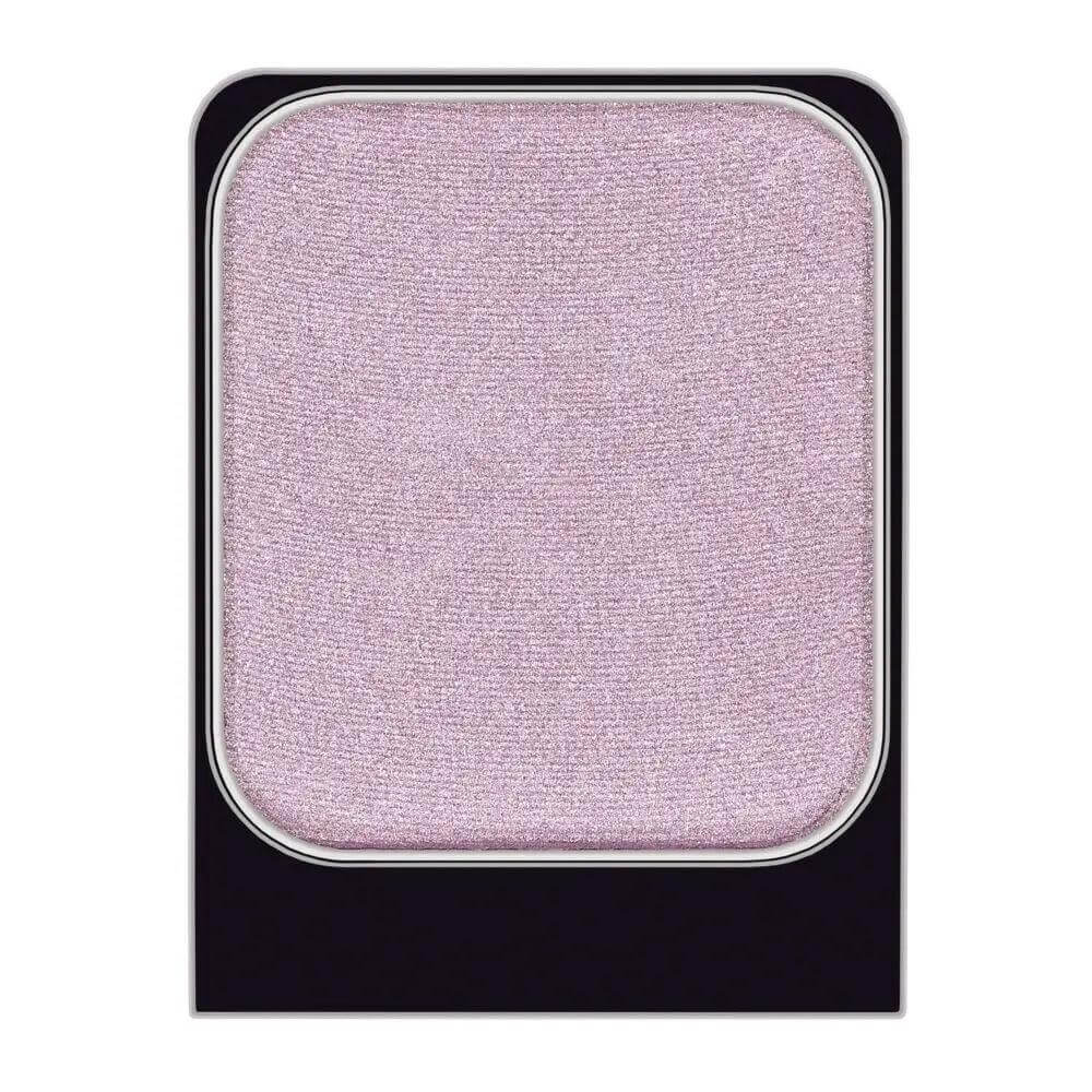 Malu Wilz Eyeshadow compact showcasing a vibrant lavender shade, ideal for adding depth and color to eye makeup looks.