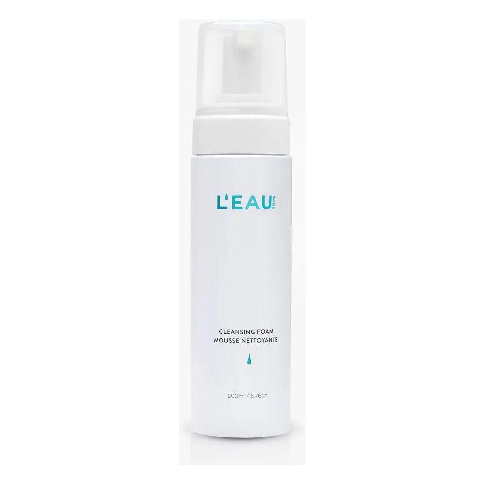L’Eau Swiss Face Cleansing Foam, gentle natural cleanser with Snow Algae, for combating aging and environmental stress.