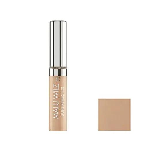 Malu Wilz Light Reflector 4.5ml for radiant, natural-looking glow and complexion highlighting; multifunctional makeup product.