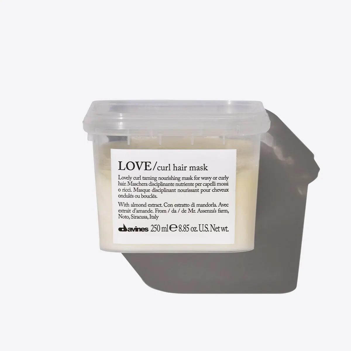 Davines Love Curl Mask for curly hair, 250 ml container, enhances curl moisture and definition with natural ingredients.