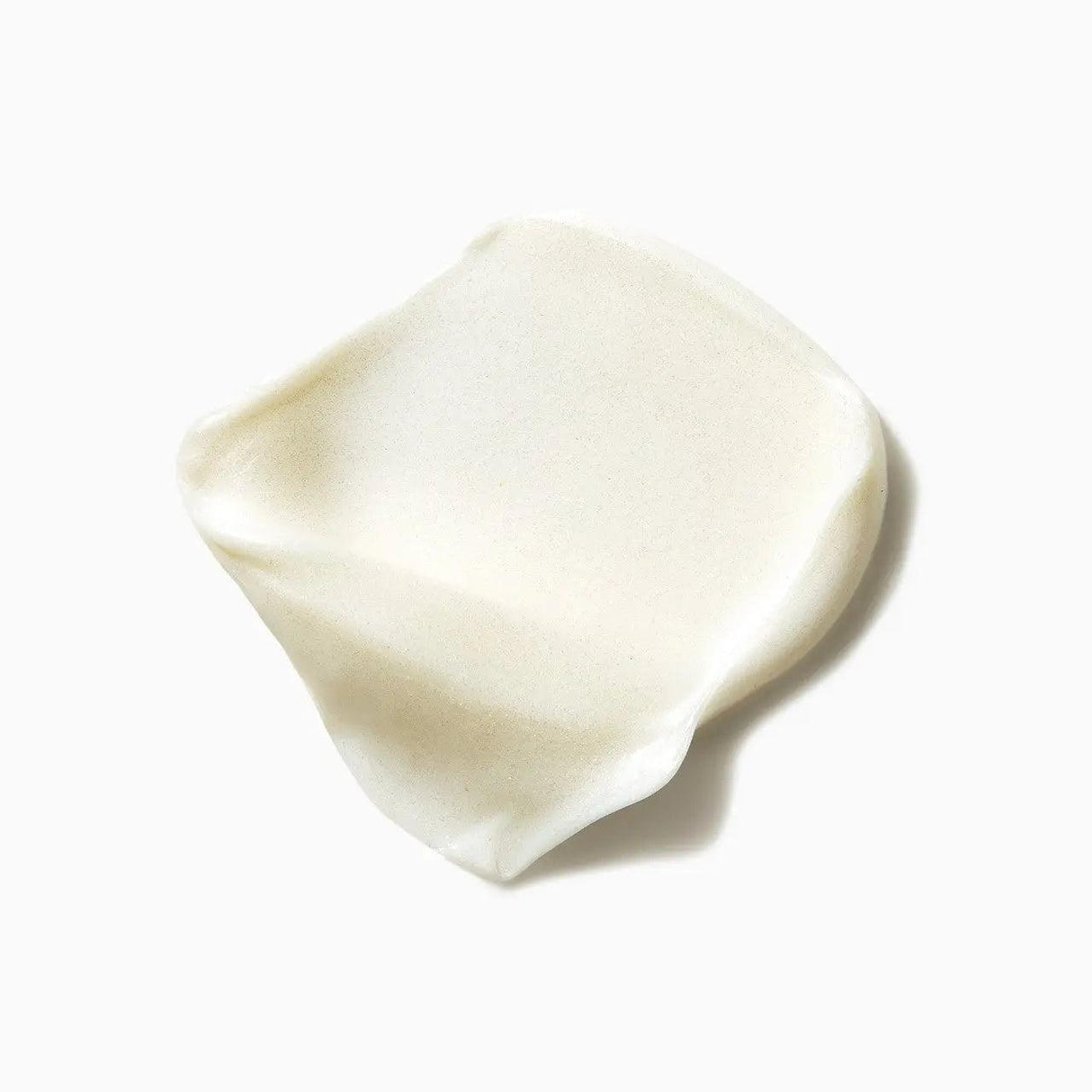 Kérastase Masque Densité Hair Mask texture, a creamy formula for volumizing fine and thinning hair.