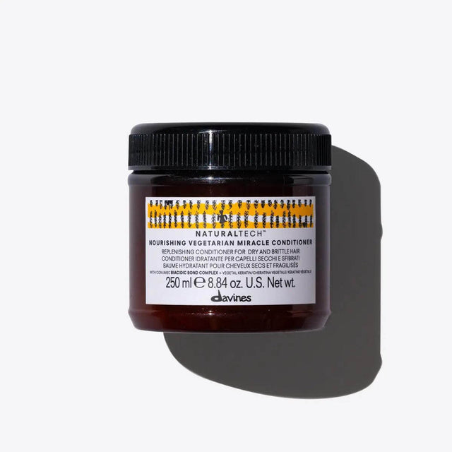 Nourishing Vegetarian Miracle Conditioner jar - moisturizing balm for dry, brittle, unmanageable hair, deep hydration and strengthening.