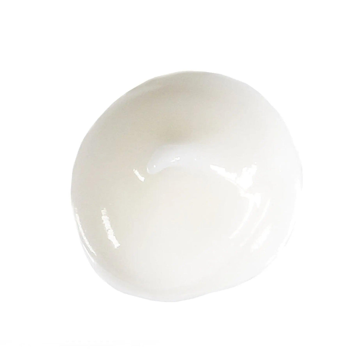 Smooth texture of Sensiderm Cream for sensitive skin, designed to reduce discomfort and redness while providing professional care.