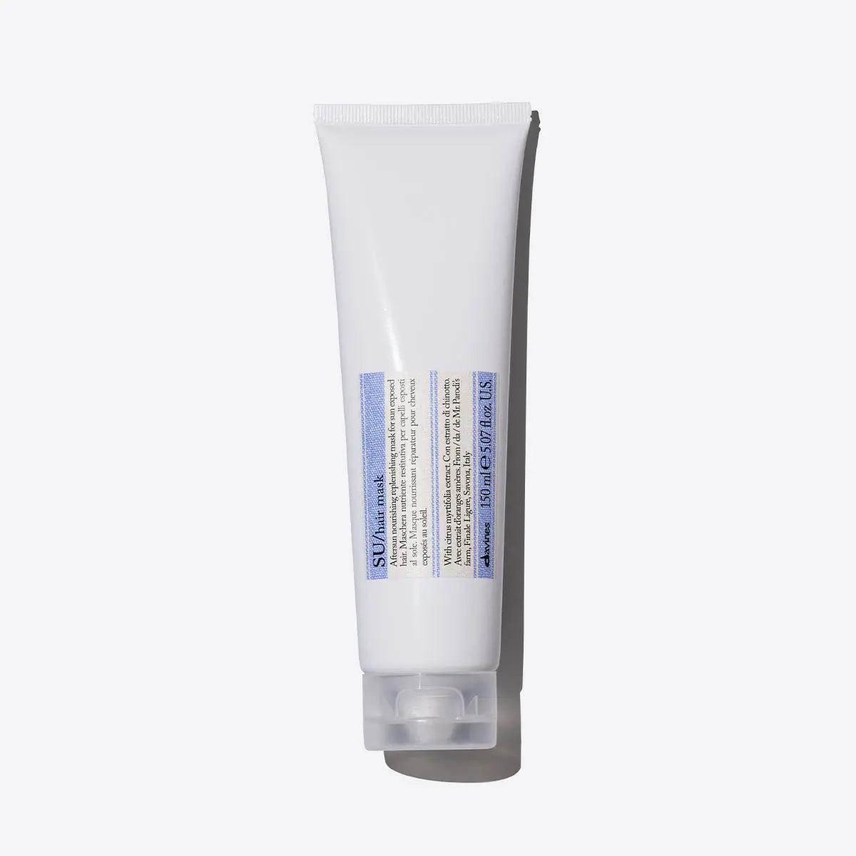 Su Hair Mask for sun-damaged hair, offers moisturizing and rejuvenating care, restoring shine and hydration against chlorine and salt effects.
