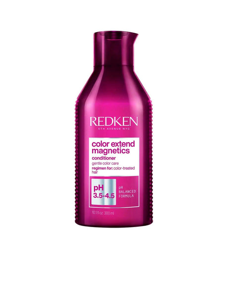 Redken Color Extend Magnetics Conditioner 300ml bottle for color-treated hair care and vibrancy preservation.
