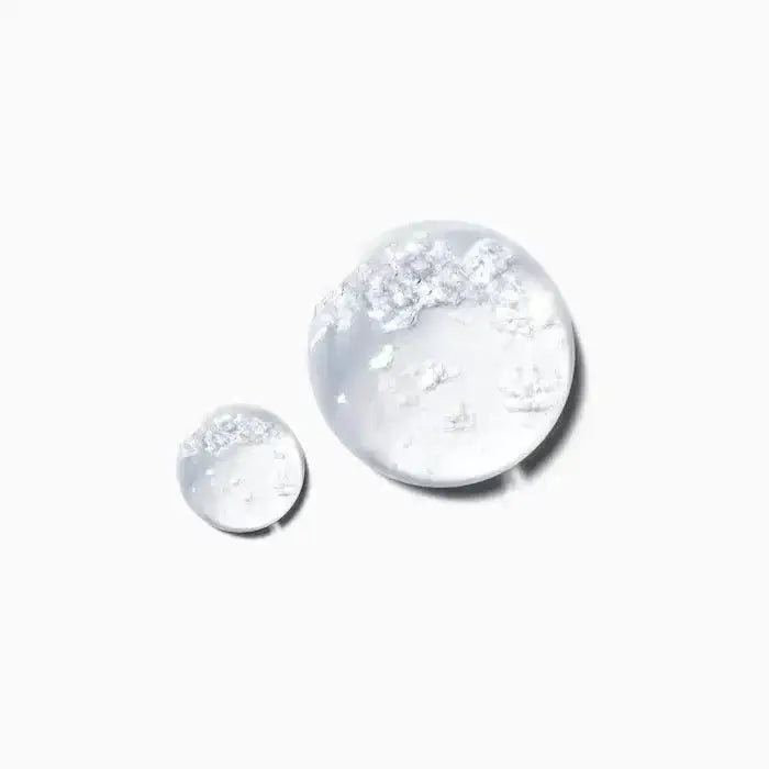 Clear texture of Kérastase Potentialiste Hydrating & Soothing Scalp Serum with hydrating properties for all hair types and textures.